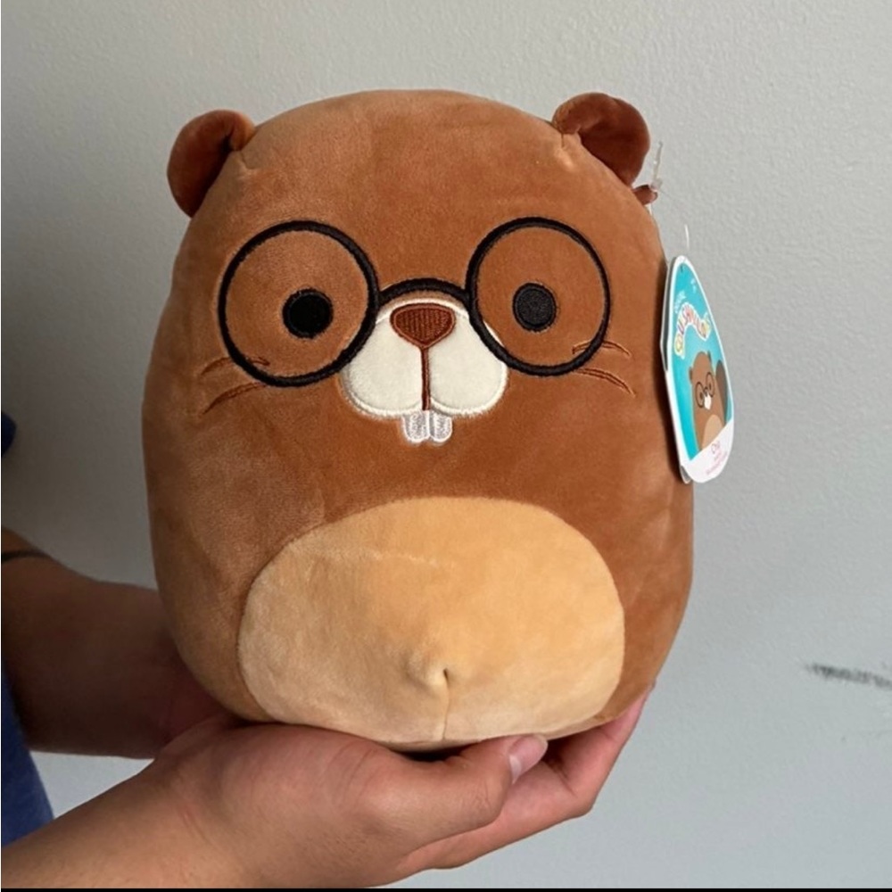 Squishmallow Otter - Chip 8 inch